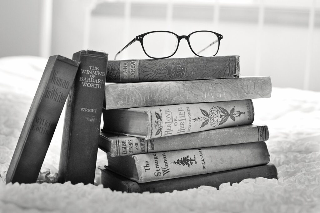 stack of books, vintage books, book, books, old, education, antique, stack, old books, retro, wisdom, learning, reading, literature, knowledge, black and white, gray book, gray books, gray education, gray learning, gray reading, gray vintage, gray retro, gray knowledge, gray old, books, education, education, education, education, education, wisdom, learning, learning, knowledge